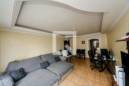 Casa para alugar com 3 quartos, 235m² em Sítio da Figueira, São Paulo