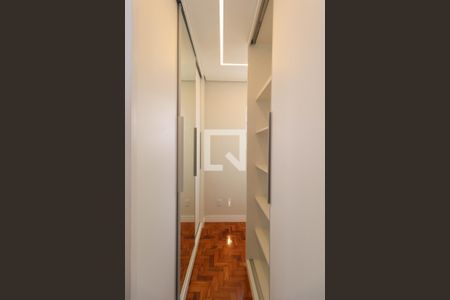 Closet da suíte 1 de apartamento à venda com 2 quartos, 103m² em Jardim Paulista, São Paulo