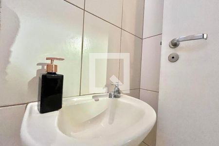 Lavabo de apartamento para alugar com 1 quarto, 42m² em Mirandópolis, São Paulo