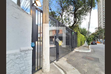 Fachada de casa para alugar com 2 quartos, 125m² em Vila Olímpia, São Paulo