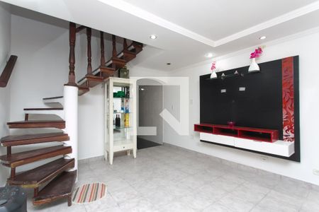 Sala de casa à venda com 3 quartos, 200m² em Conjunto Habitacional Aguia de Haia, São Paulo