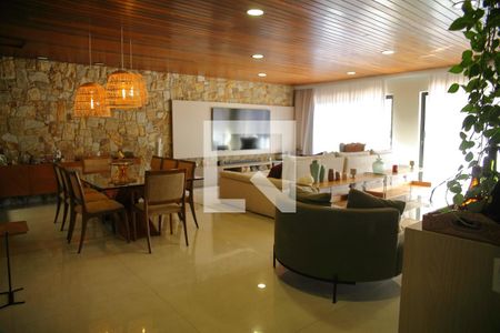 Sala de casa à venda com 6 quartos, 460m² em Jardim do Mar, São Bernardo do Campo