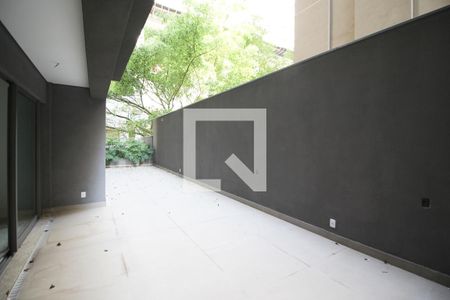 Sacada  de apartamento à venda com 2 quartos, 132m² em Indianópolis, São Paulo