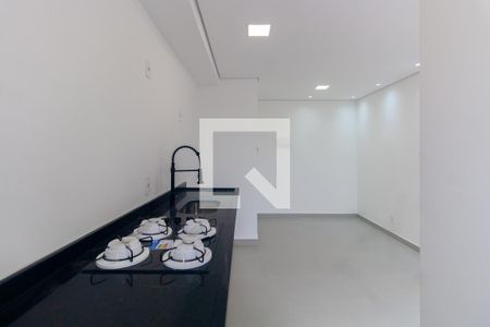 Cozinha de apartamento para alugar com 2 quartos, 40m² em Vila Ema, São Paulo