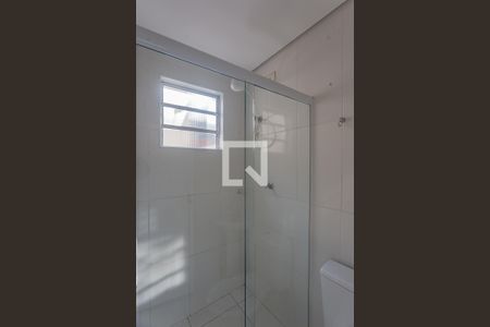 Banheiro da Suíte de casa para alugar com 1 quarto, 33m² em Sacoma, São Paulo