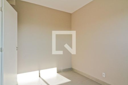 Quarto 1 de apartamento para alugar com 2 quartos, 41m² em Vila Albertina, São Paulo