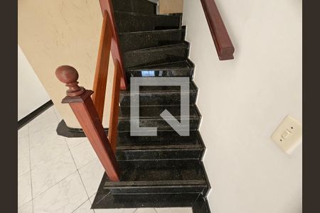 Escada de casa à venda com 3 quartos, 125m² em Vila Campo Grande, São Paulo