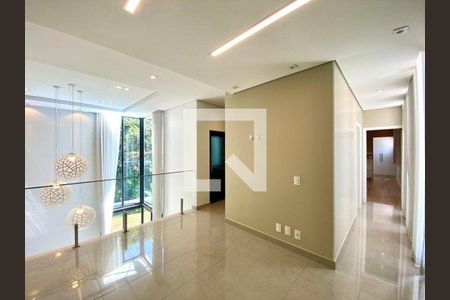 Casa à venda com 3 quartos, 283m² em Gramadão, Jundiaí