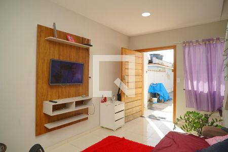 Sala de casa de condomínio para alugar com 2 quartos, 300m² em Jardim Atlântico Leste, Maricá