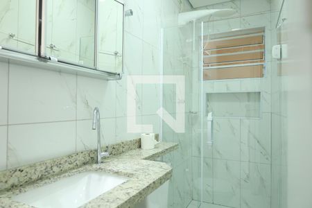 Banheiro de casa para alugar com 1 quarto, 50m² em Jardim Santana, São Paulo