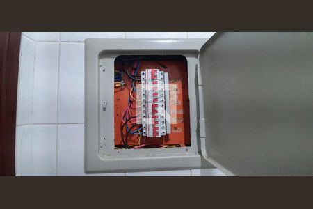 Quadro de Luz de casa à venda com 2 quartos, 220m² em Jardim Sarah, São Paulo