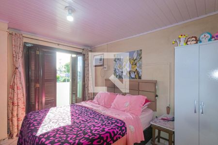 Suíte/Casa dos fundos de casa à venda com 5 quartos, 275m² em Estância Velha, Canoas