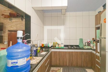 Cozinha/Casa dos fundos de casa à venda com 5 quartos, 275m² em Estância Velha, Canoas