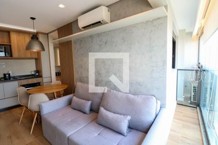 Sala / Cozinha de kitnet/studio para alugar com 1 quarto, 30m² em Jardim das Acacias, São Paulo