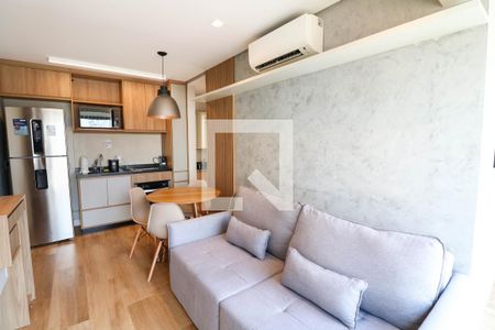 Sala / Cozinha de kitnet/studio para alugar com 1 quarto, 30m² em Jardim das Acacias, São Paulo