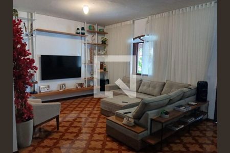 Casa à venda com 3 quartos, 263m² em Itaipu, Niterói