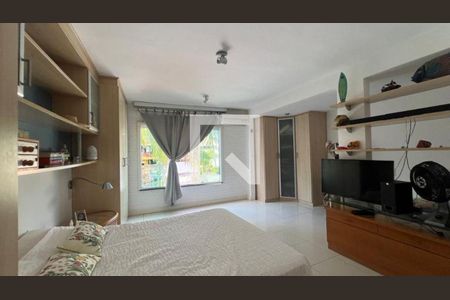 Casa à venda com 3 quartos, 258m² em Camboinhas, Niterói