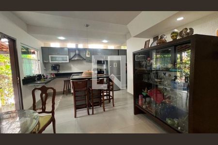 Casa à venda com 3 quartos, 258m² em Camboinhas, Niterói