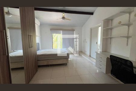 Casa à venda com 3 quartos, 258m² em Camboinhas, Niterói
