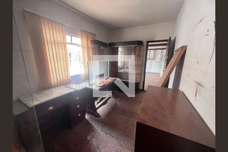 Casa à venda com 10 quartos, 500m² em Concórdia, Belo Horizonte