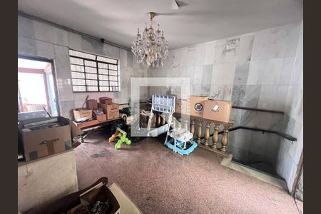 Casa à venda com 10 quartos, 500m² em Concórdia, Belo Horizonte