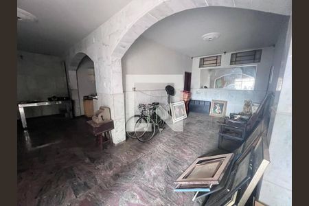 Casa à venda com 10 quartos, 500m² em Concórdia, Belo Horizonte