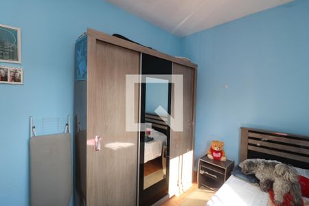 Quarto de casa à venda com 2 quartos, 125m² em Parque Tomas Saraiva, São Paulo