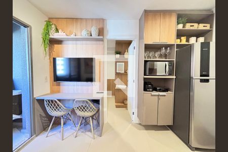Sala/Cozinha de apartamento para alugar com 1 quarto, 26m² em Vila Nova Conceição, São Paulo