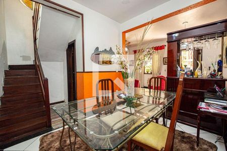 Casa à venda com 2 quartos, 220m² em Icaraí, Niterói