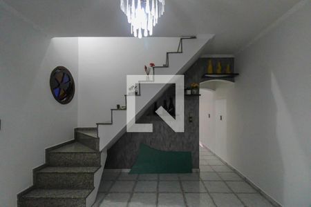 Casa para alugar com 4 quartos, 218m² em Jardim Nove de Julho, São Paulo