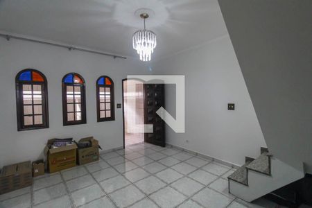 Casa para alugar com 4 quartos, 218m² em Jardim Nove de Julho, São Paulo