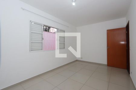 Quarto 1 de casa para alugar com 2 quartos, 120m² em Vila California, São Paulo