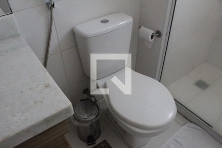 Banheiro 1 de apartamento à venda com 2 quartos, 70m² em Camorim, Rio de Janeiro