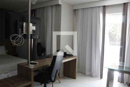 Sala/Quarto de apartamento à venda com 2 quartos, 70m² em Camorim, Rio de Janeiro