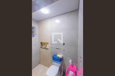 Banheiro da Suíte de casa à venda com 4 quartos, 102m² em Conjunto Habitacional Parque Itajai, Campinas