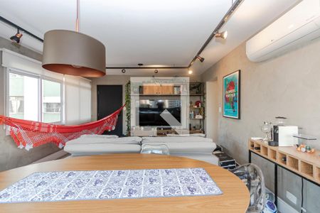 Sala/ Cozinha de apartamento à venda com 1 quarto, 63m² em Itaim Bibi, São Paulo