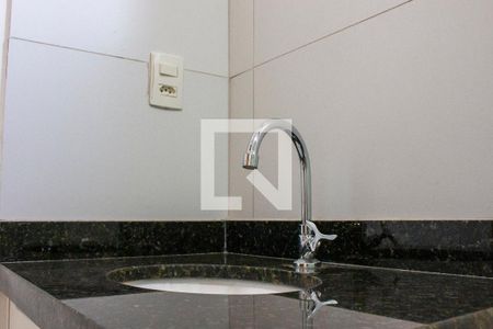 Banheiro da Suíte de apartamento para alugar com 2 quartos, 60m² em Jardim Prestes de Barros, Sorocaba