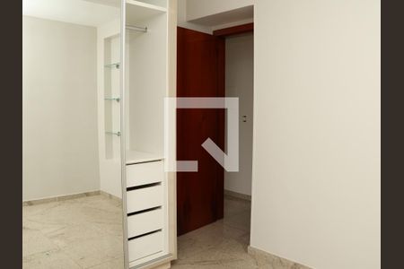 Suíte de apartamento para alugar com 3 quartos, 83m² em Jardim Goiás, Goiânia