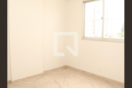 Quarto 1 de apartamento para alugar com 3 quartos, 83m² em Jardim Goiás, Goiânia
