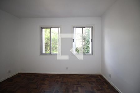 Quarto 1 de apartamento para alugar com 3 quartos, 74m² em Santa Cecília, Porto Alegre