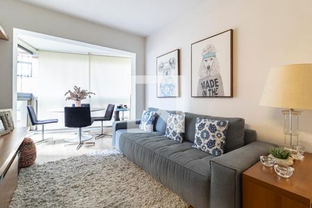 Sala de apartamento à venda com 2 quartos, 68m² em Vila Olímpia, São Paulo