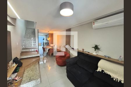 Casa à venda com 3 quartos, 110m² em Vila Matilde, São Paulo