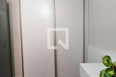 Quarto 2 de apartamento à venda com 3 quartos, 70m² em Recanto do Sol I, Campinas