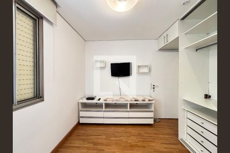 Quarto 1 de apartamento à venda com 3 quartos, 100m² em Itaim Bibi, São Paulo