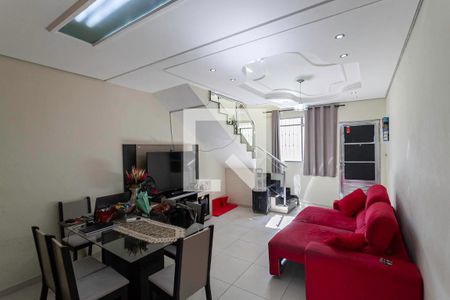 Sala de casa de condomínio à venda com 2 quartos, 69m² em Parque Xangri-lá, Contagem