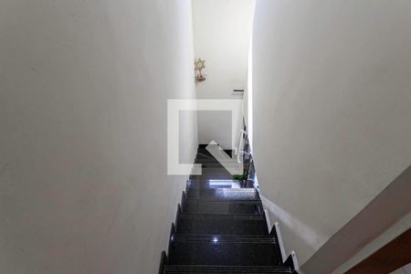 Escada de casa de condomínio à venda com 2 quartos, 69m² em Parque Xangri-lá, Contagem