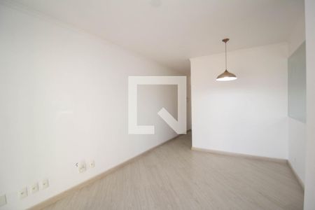 Sala de apartamento para alugar com 3 quartos, 67m² em Piqueri, São Paulo