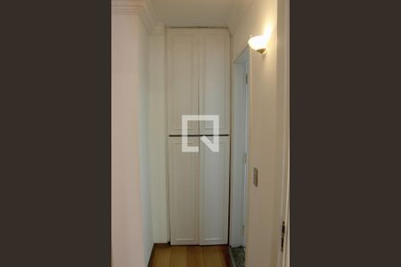 Armário - Corredor de apartamento para alugar com 1 quarto, 58m² em Jardim Paulista, São Paulo