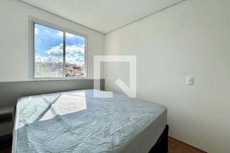 Suite de apartamento para alugar com 1 quarto, 27m² em Jardim Itacolomi, São Paulo