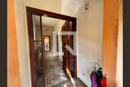 Entrada de casa à venda com 4 quartos, 380m² em Vila Guilhermina, São Paulo